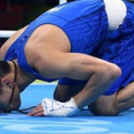 吃瓜娱乐拳击比赛视频,吃瓜大赛、拳击表演，欢乐无限！”